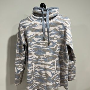 Tahari Pullover Sweater like New size M